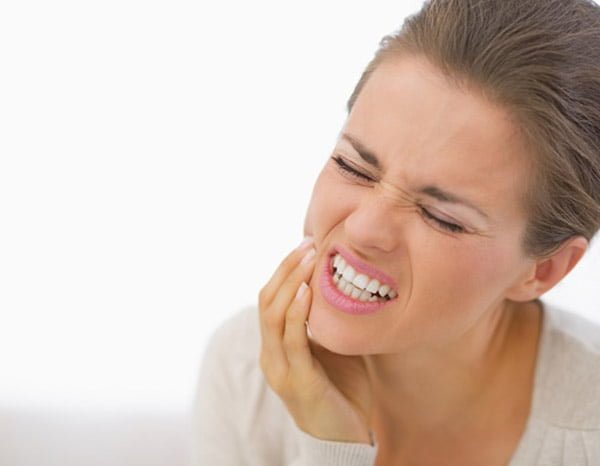 chảy máu chân răng thường xuyên