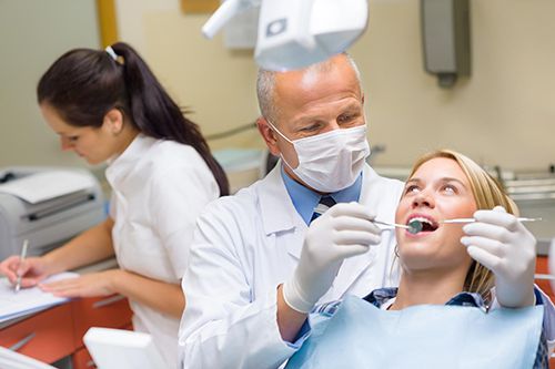Bọc răng sứ cho răng hô tiết kiệm thời gian điều trị hô 3