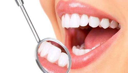 Làm răng sứ có đau không áp dụng với răng bị hô? 1