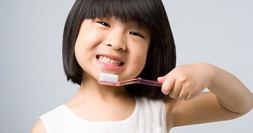 Niềng răng cho trẻ 10 tuổi có tốt không? 1