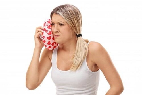Cắm vít niềng răng bị sưng - Tìm hiểu về tình trạng này 3 Cắm vít niềng răng bị sưng - Tìm hiểu về tình trạng này 3